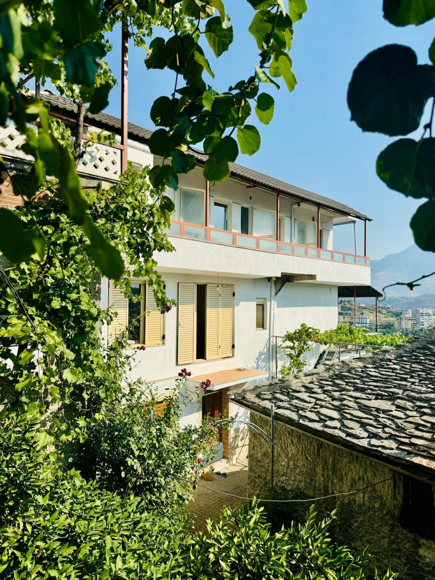 Guesthouse Shtino Gjirokastra Kültér fotó