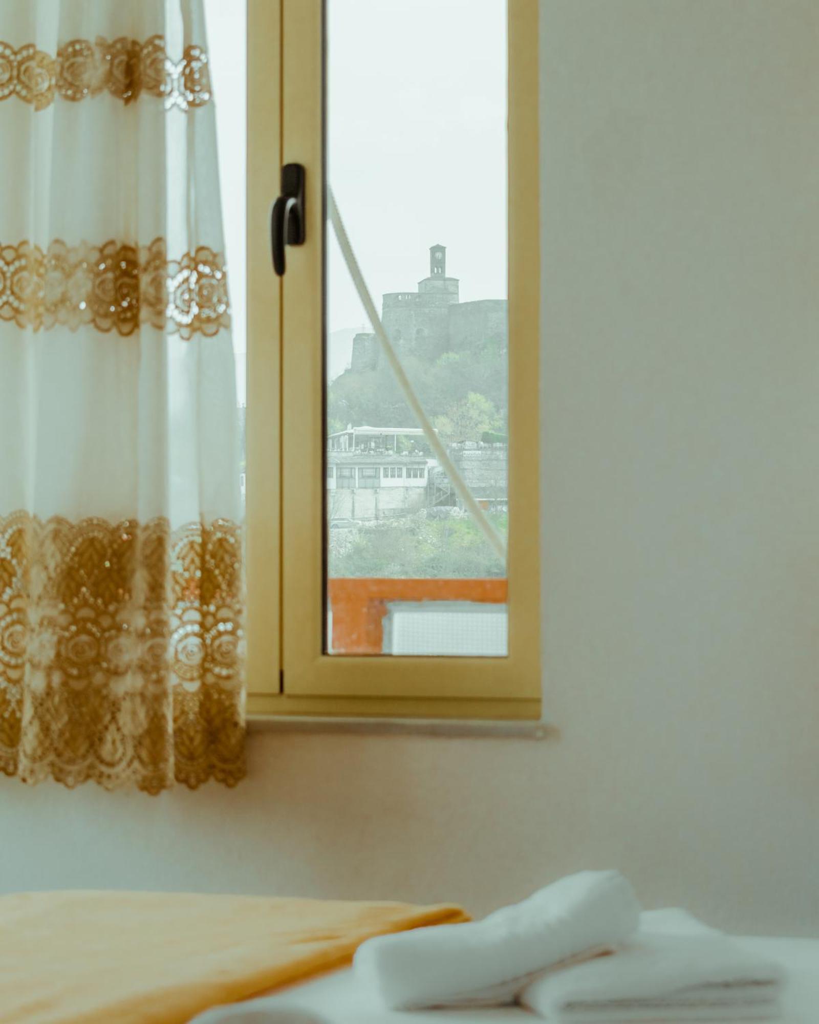 Guesthouse Shtino Gjirokastra Kültér fotó
