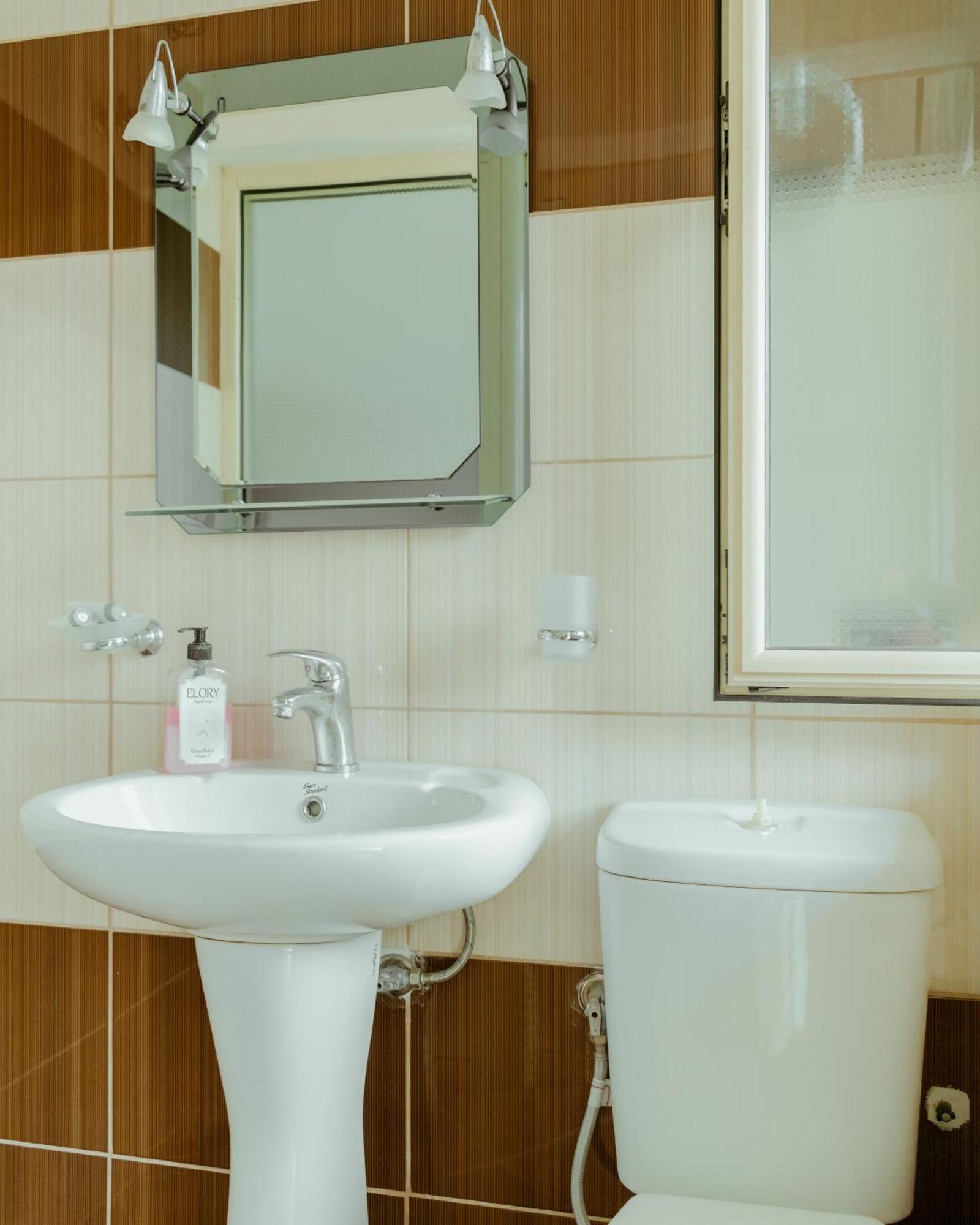 Guesthouse Shtino Gjirokastra Kültér fotó