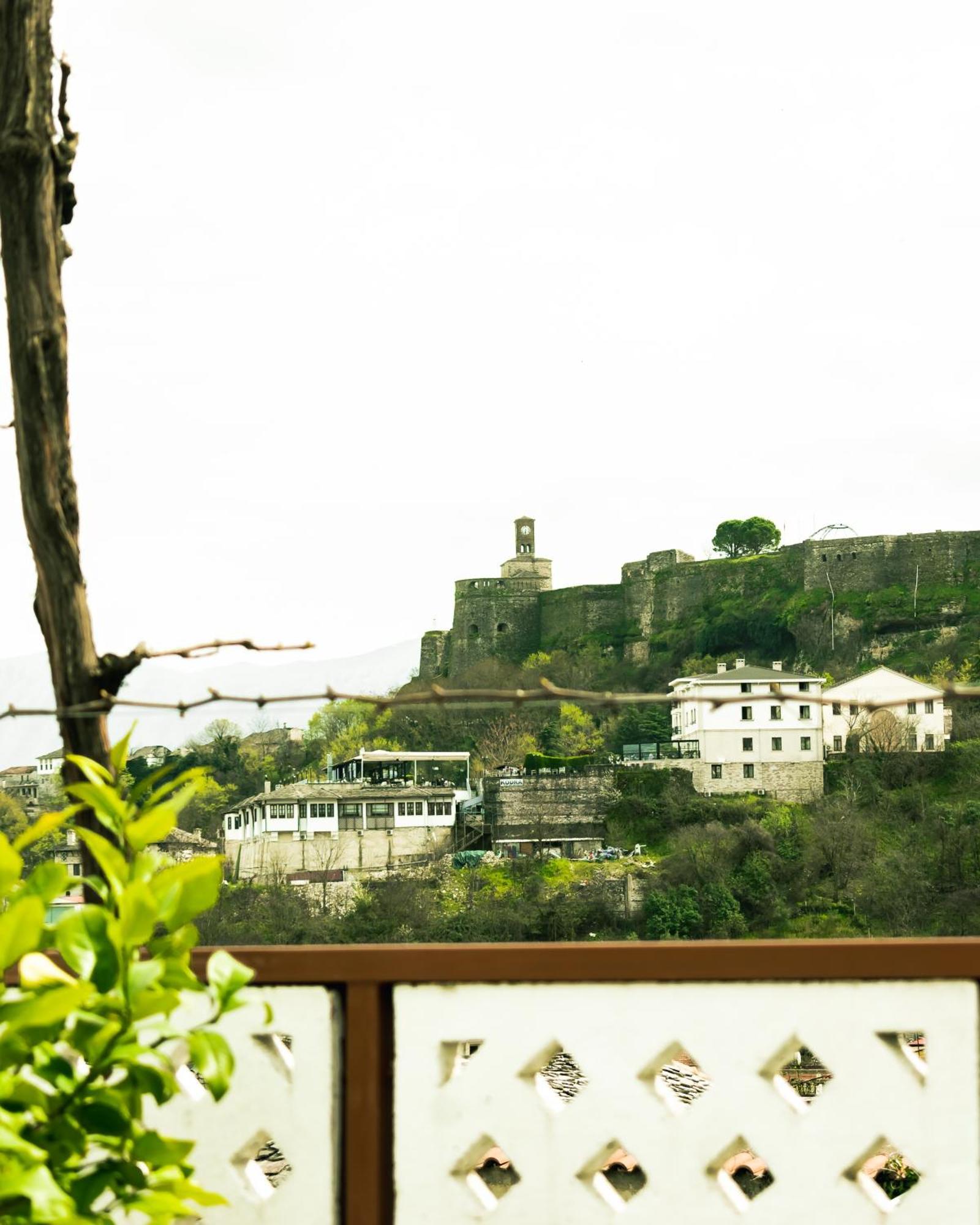 Guesthouse Shtino Gjirokastra Kültér fotó