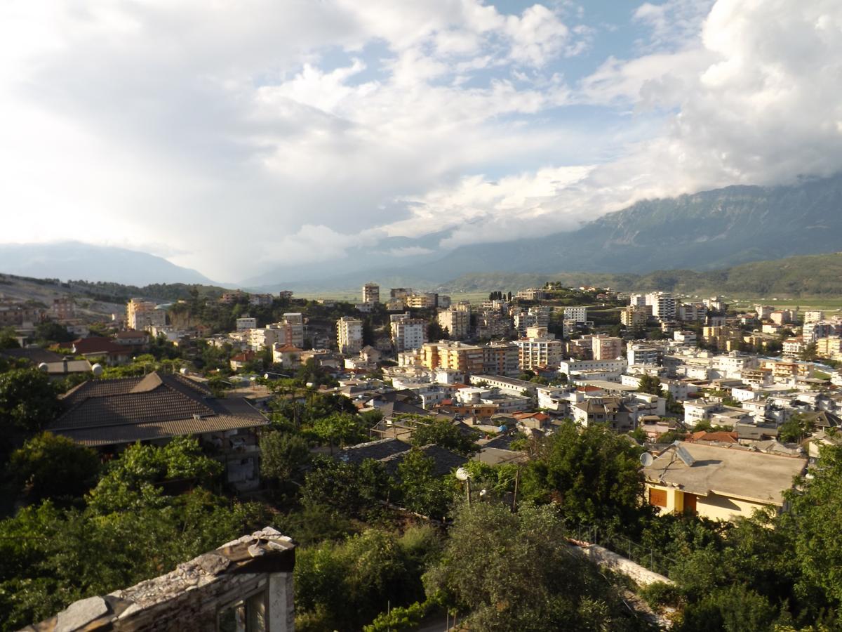 Guesthouse Shtino Gjirokastra Kültér fotó