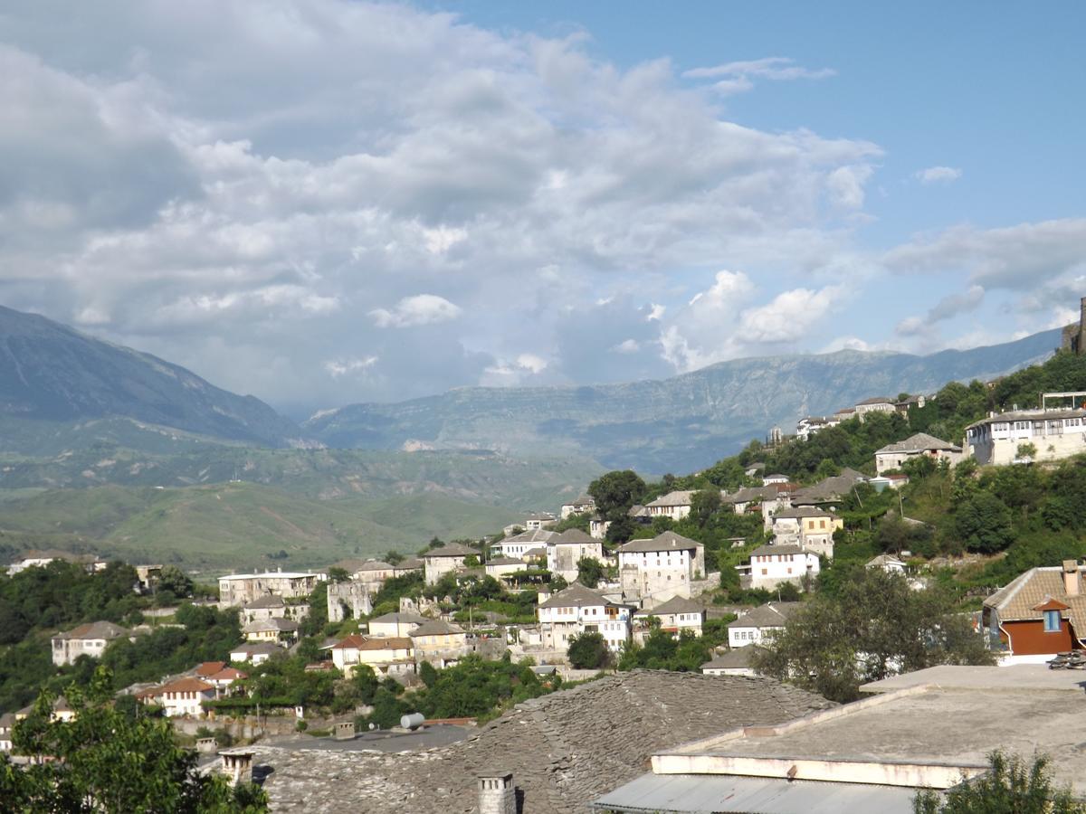 Guesthouse Shtino Gjirokastra Kültér fotó